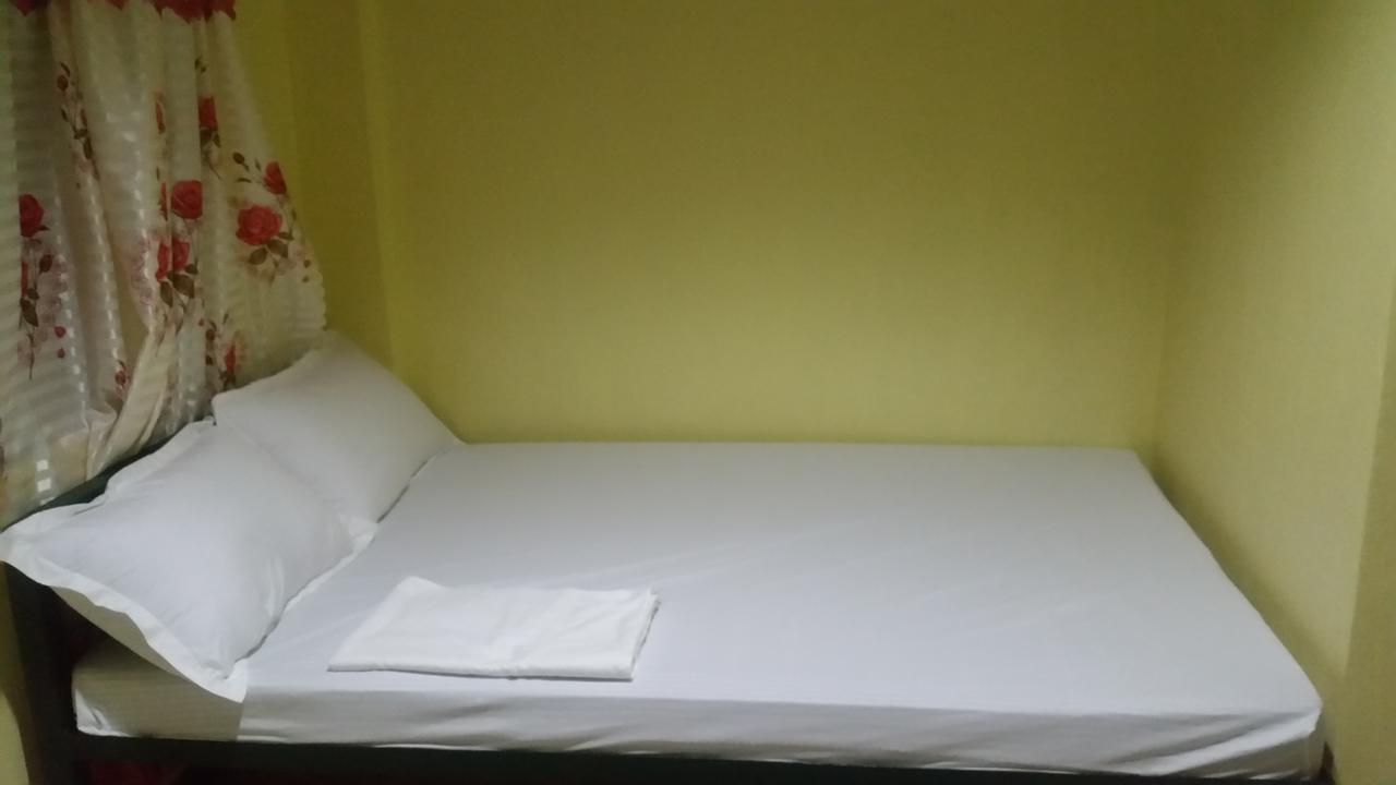 RMS Travellers Inn Poro Eksteriør bilde